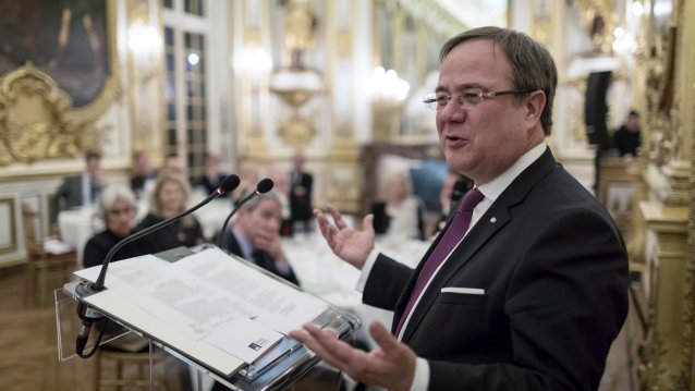 Wirtschaftsforum in Paris