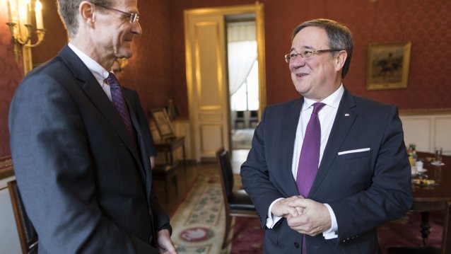 Wirtschaftsforum in Paris