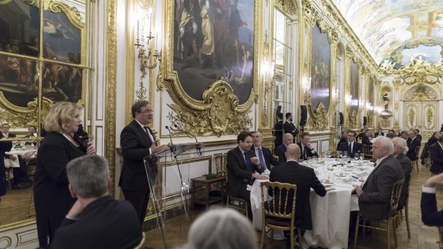 Wirtschaftsforum in Paris