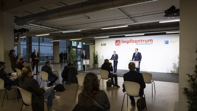 Ministerpräsident Armin Laschet und Bundesgesundheitsminister Jens Spahn besuchen künftiges Impfzentrum in Düsseldorf