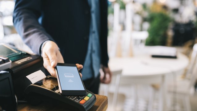 PHB Smartphone bezahlen Digitalisierung Einzelhandel