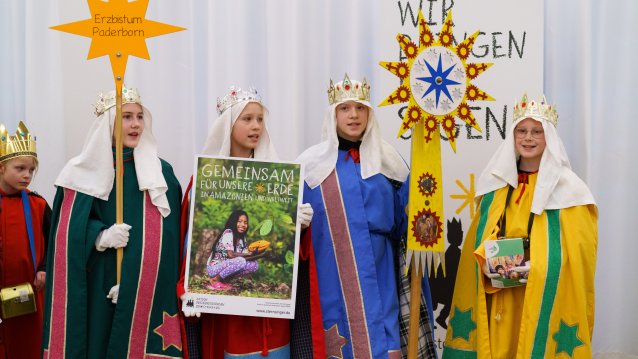 Ministerpräsident Hendrik Wüst empfängt Sternsinger zum traditionellen Dreikönigssingen