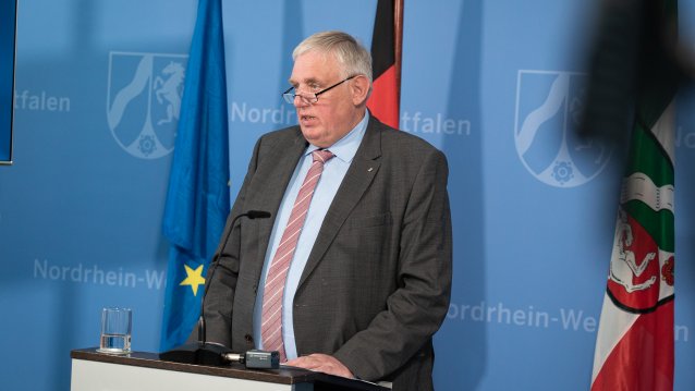 Presse-Briefing zum Corona-Virus: Gesundheitsminister Karl-Josef Laumann