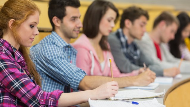 Bild Studenten Hochschule Hörsaal