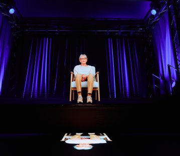 Ministerpräsident Wüst empfängt israelischen Botschafter – Gemeinsamer Besuch des Projekts HOLO-VOICES in Essen