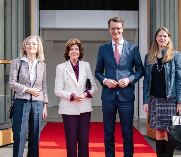 Gruppenbild auf dem roten Teppich