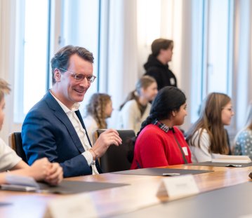 Girls’ & Boys’ Day: Jugendliche entdecken Regierungszentrale