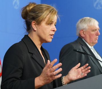 Ministerin Neubaur während ihrer Rede