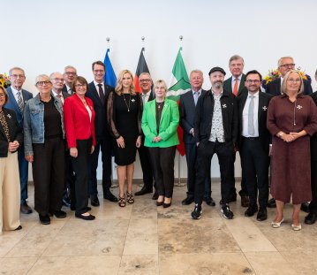 Ministerpräsident Hendrik Wüst verleiht Verdienstorden des Landes Nordrhein-Westfalen