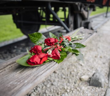 Erinnerung bewahren, Antisemitismus entschlossen bekämpfen: Ministerpräsident Wüst besucht Auschwitz-Birkenau