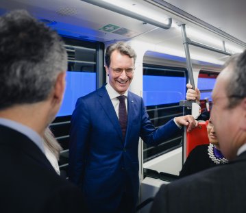 Offizielle Inbetriebnahme der neuen Stadtbahnstrecke U80/U81 gemeinsam mit dem Oberbürgermeister der Stadt Düsseldorf Dr. Stephan Keller
