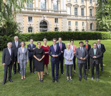 Gruppenfoto des Kabinetts