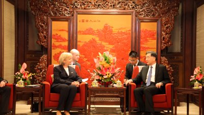 Ministerpräsidentin Hannelore Kraft im Gespräch mit dem Vize-Ministerpräsidenten der Volksrepublik China, WANG Yang