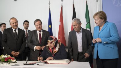 Gedenkfeier zum 25. Jahrestag des Brandanschlags von Solingen