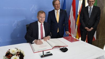 Ministerpräsident Armin Laschet empfängt den Landeshauptmann von Oberösterreich