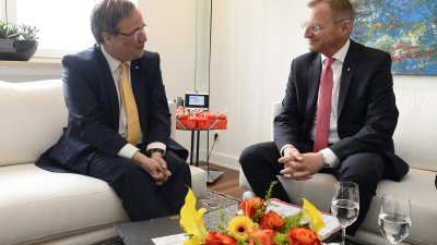 Ministerpräsident Armin Laschet empfängt den Landeshauptmann von Oberösterreich