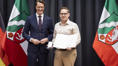 Ministerpräsident Wüst verleiht 25 Personen die Rettungsmedaille des Landes Nordrhein-Westfalen