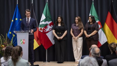 Ministerpräsident Wüst verleiht 25 Personen die Rettungsmedaille des Landes Nordrhein-Westfalen