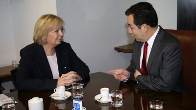 Gespräch mit Chiles Wirtschaftsminister Luis Felipe Céspedes