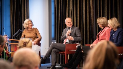 Kulturbevollmächtigter Dr. Peter Tschentscher übergibt das Mandat an NRW-Ministerpräsident Armin Laschet