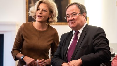 Kulturbevollmächtigter Dr. Peter Tschentscher übergibt das Mandat an NRW-Ministerpräsident Armin Laschet