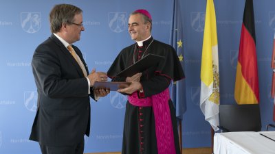 Nordrhein-Westfalen und Vatikan fördern weiterhin Katholische Theologie am Standort Bochum