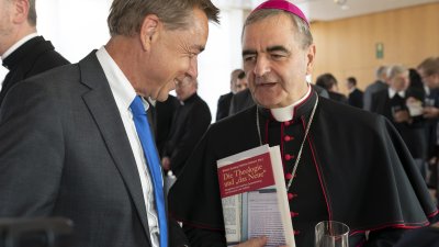 Nordrhein-Westfalen und Vatikan fördern weiterhin Katholische Theologie am Standort Bochum