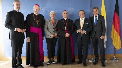 Nordrhein-Westfalen und Vatikan fördern weiterhin Katholische Theologie am Standort Bochum