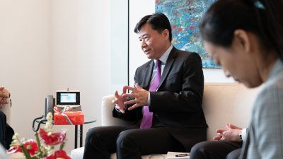Ministerpräsident Armin Laschet trifft den Botschafter der Volksrepublik China WU Ken