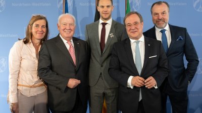 Manuel Neuer erhält den Verdienstorden des Landes Nordrhein-Westfalen