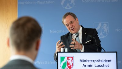 Manuel Neuer erhält den Verdienstorden des Landes Nordrhein-Westfalen