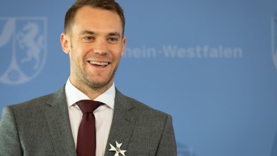 Manuel Neuer erhält den Verdienstorden des Landes Nordrhein-Westfalen
