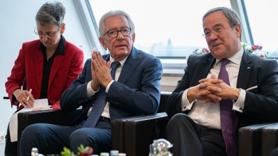 Ministerpräsident Laschet empfängt den Gouverneur des US-Bundesstaates Nebraska