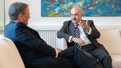 Ministerpräsident Armin Laschet empfängt den Botschafter von Argentinien in Deutschland, Pedro Raúl Villagra Delgado, zu seinem Antrittsbesuch