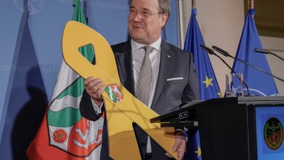 Ministerpräsident Armin Laschet ehrt Frauen und Männer der Bundeswehr