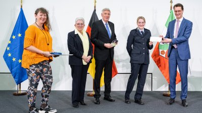 Ministerpräsident Hendrik Wüst ehrt die nordrhein-westfälischen Medaillengewinnerinnen und -gewinner und Teilnehmerinnen und Teilnehmer bei den Olympischen Winterspielen 2022