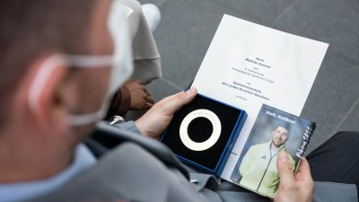 Ministerpräsident Hendrik Wüst ehrt die nordrhein-westfälischen Medaillengewinnerinnen und -gewinner und Teilnehmerinnen und Teilnehmer bei den Olympischen Winterspielen 2022