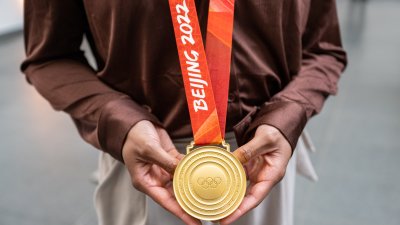 Ministerpräsident Hendrik Wüst ehrt die nordrhein-westfälischen Medaillengewinnerinnen und -gewinner und Teilnehmerinnen und Teilnehmer bei den Olympischen Winterspielen 2022