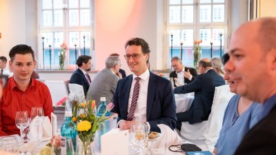 Ministerpräsident Hendrik Wüst verleiht die Rettungsmedaille des Landes Nordrhein-Westfalen