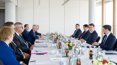 Gipfelgespräch von Ministerpräsident Hendrik Wüst mit Gewerkschaften und Wirtschaft zu den Folgen des Kriegs in der Ukraine für Nordrhein-Westfalen