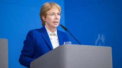 Pressekonferenz zum Gipfelgespräch mit Gewerkschaften und Wirtschaft zu den Folgen des Kriegs in der Ukraine für Nordrhein-Westfalen