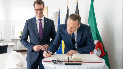 Ministerpräsident Hendrik Wüst empfängt Ministerpräsidenten der Deutschsprachigen Gemeinschaft Ostbelgiens Oliver Paasch