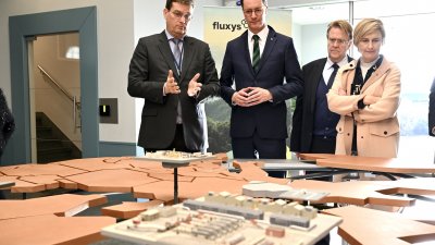 Ministerpräsident Hendrik Wüst besucht das LNG-Terminal in Zeebrugge