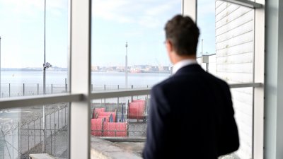 Ministerpräsident Hendrik Wüst besucht das LNG-Terminal in Zeebrugge