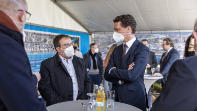 Ministerpräsident Hendrik Wüst besucht das Duisburg Gateway Terminal 