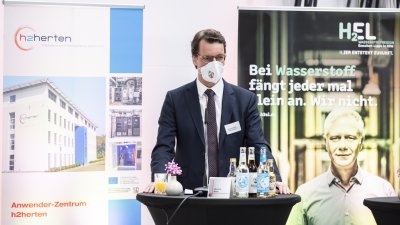 Ministerpräsident Hendrik Wüst besucht Cummins Hydrogenics in Herten