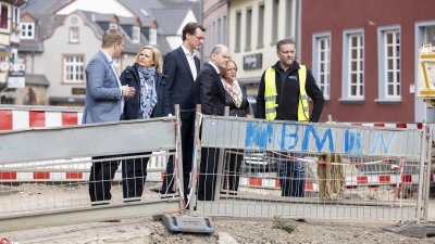 Ministerpräsident Hendrik Wüst besucht gemeinsam mit Bundeskanzler Olaf Scholz und Bundesinnenministerin Nancy Faeser Bad Münstereifel