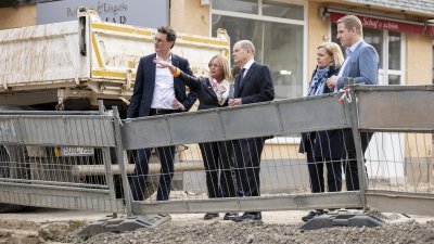 Ministerpräsident Hendrik Wüst besucht gemeinsam mit Bundeskanzler Olaf Scholz und Bundesinnenministerin Nancy Faeser Bad Münstereifel
