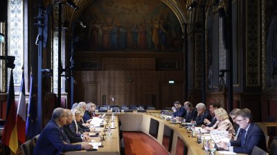 Paris-Reise: Gespräche mit den Mitgliedern der Deutsch-Französischen Freundschaftsgruppe im französischen Senat