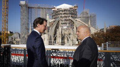 Ministerpräsident Hendrik Wüst besucht die Kathedrale Notre-Dame in Paris